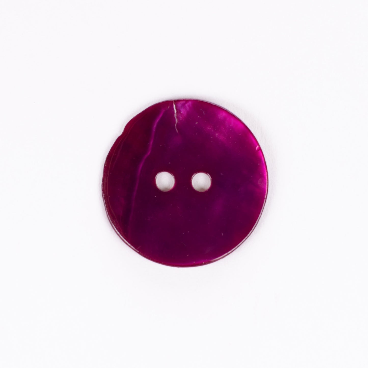 Skacel Buttons Dyed Agoya Shell Shiny Round