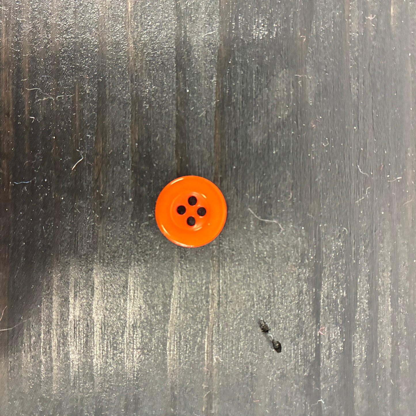 Solid 4-hole Round Buttons