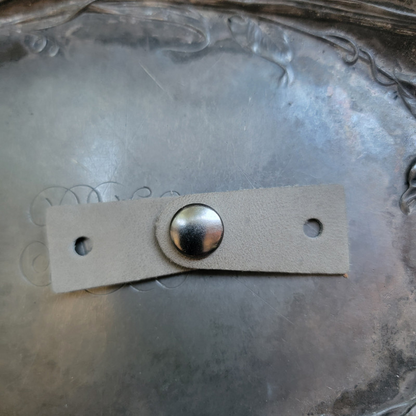 JUL Stud Button Latch